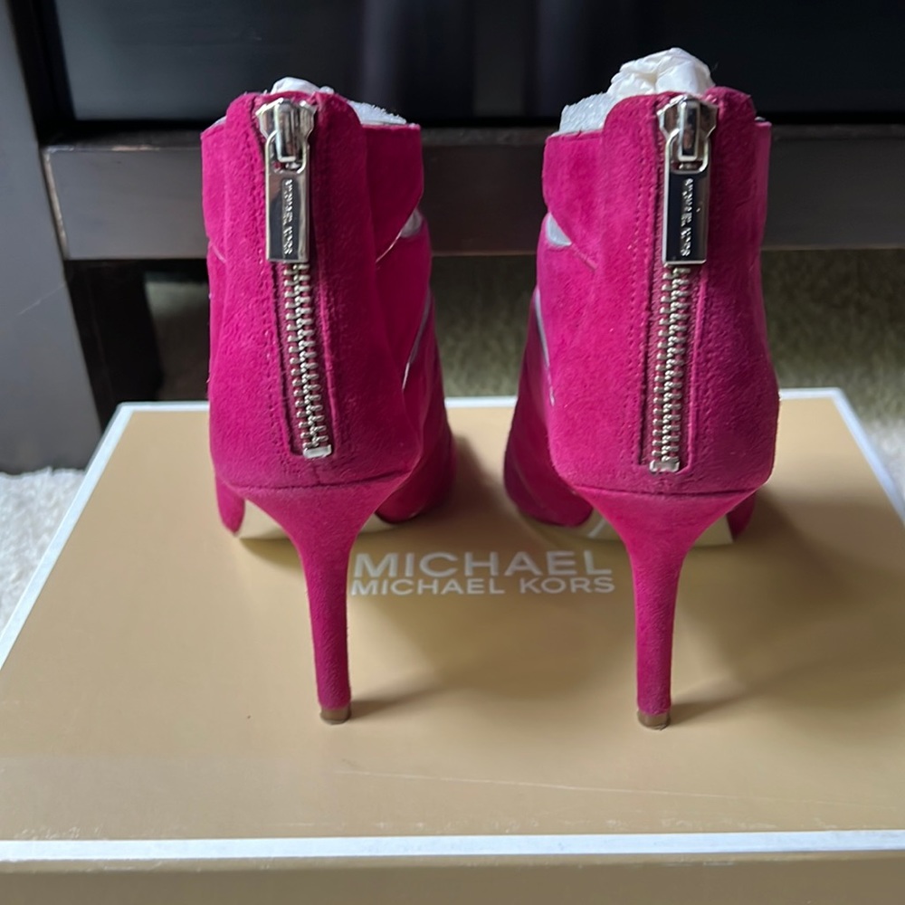 MICHAEL Michael Kors Mavis Leather Sandal - Picture 3 of 5